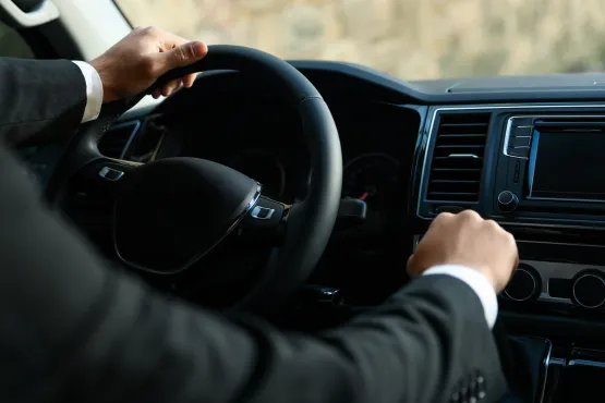 chauffeur taxi aeroport lyon en vehicule haut de gamme